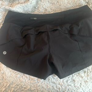 Short Lululemon running shorts